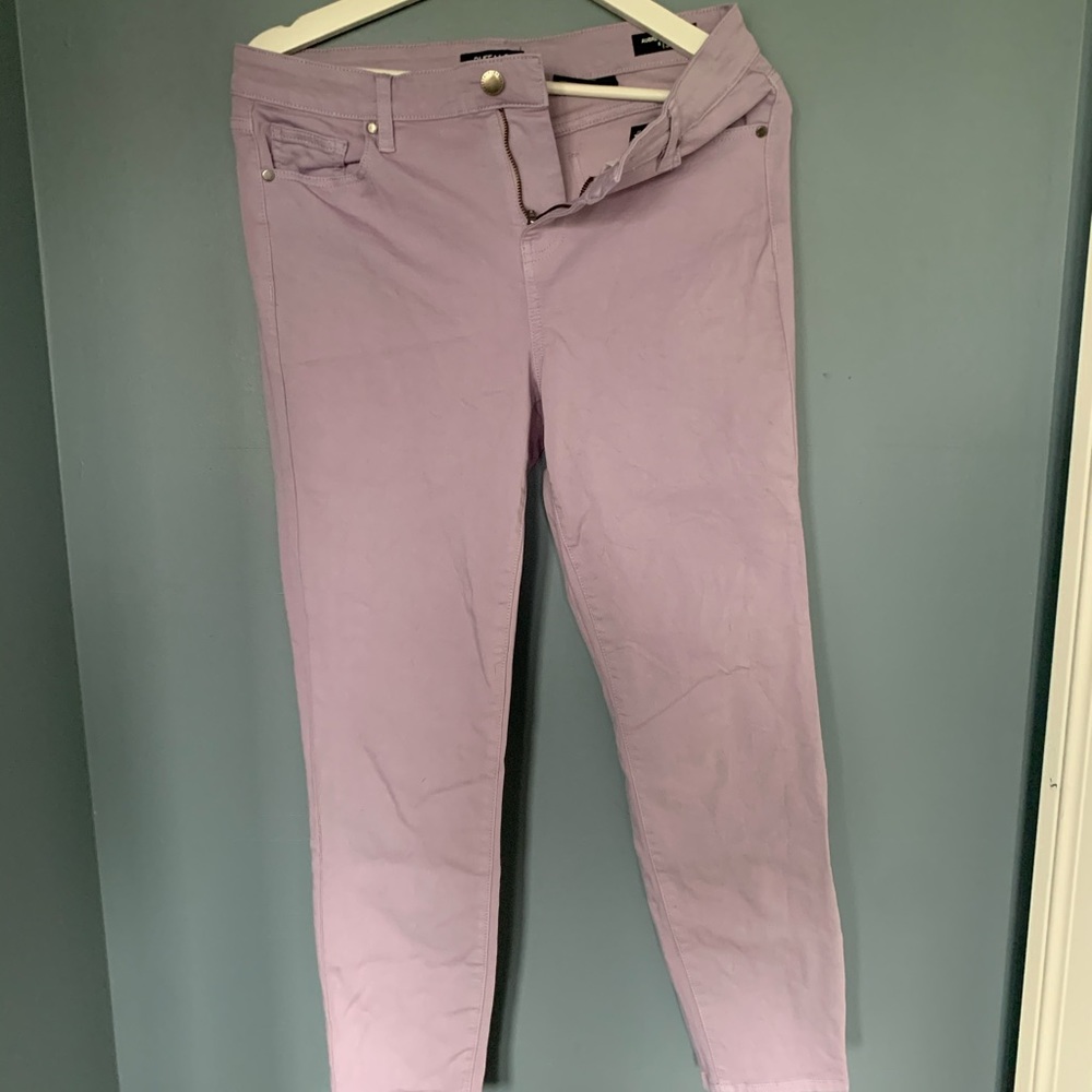 stretchy skinny jeans